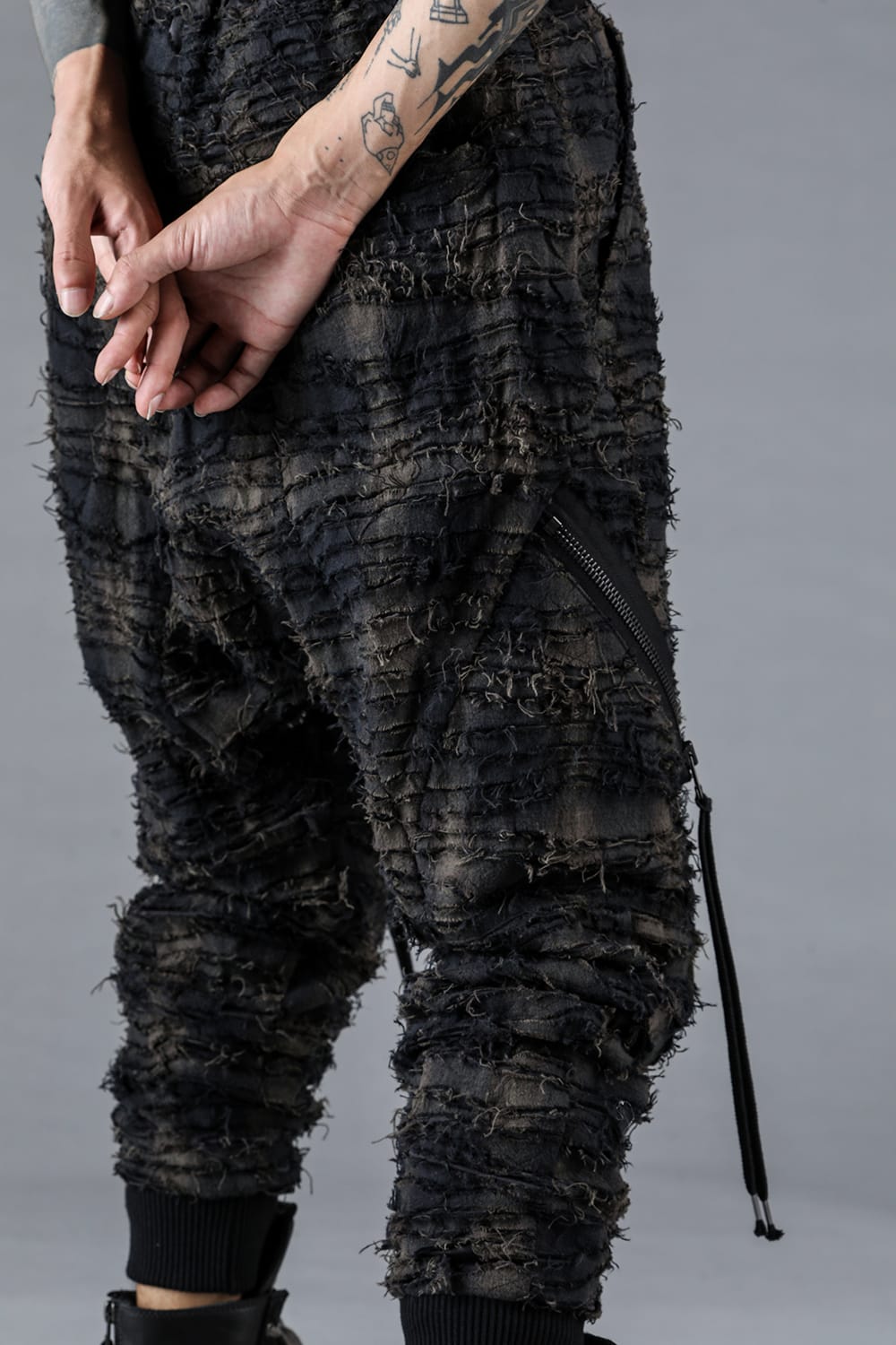 Cotton Viyella Damage Quilt Low-Crotch Jogger Pants Plaid Dust