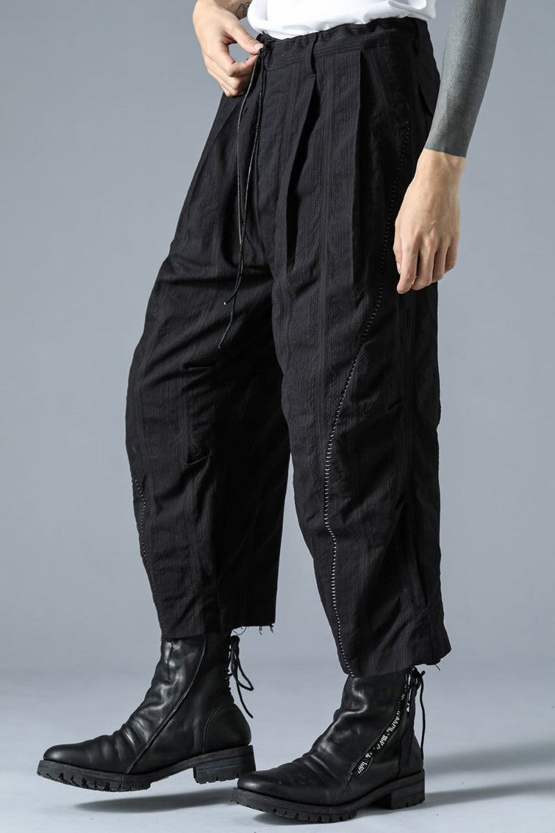 Shrink Pin Stripe Overlock Wide Cropped Pants