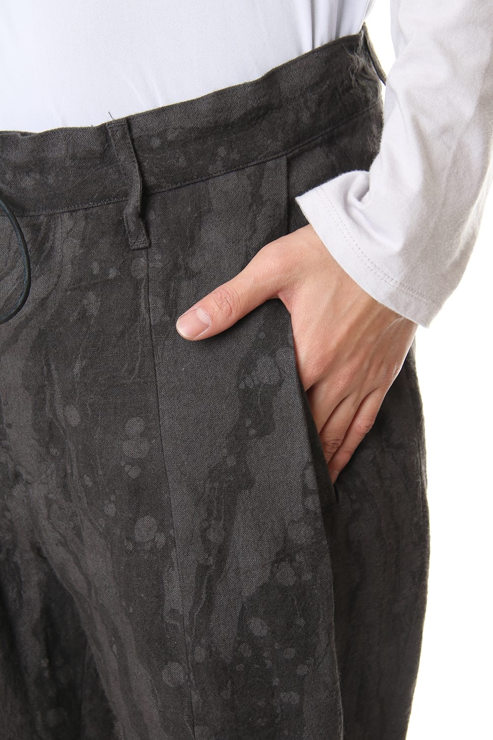 Ink Frow Dyed Linen Tuck Tapered Cropped Pants