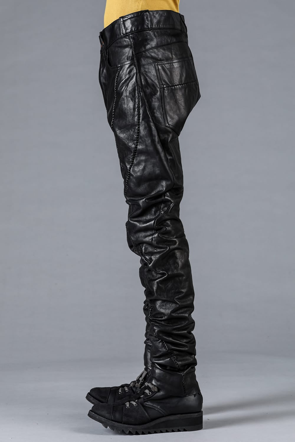 Soft Horse Leather Overlock Twist Curve Slim Pants