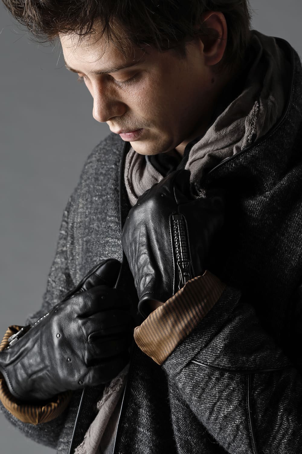 Horse Leather Nail ZIP Gloves Black