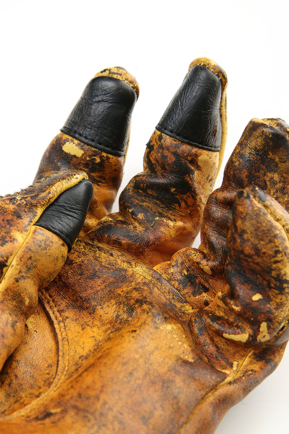 Dusty leaf Horse leather Over lock gloves Yellow