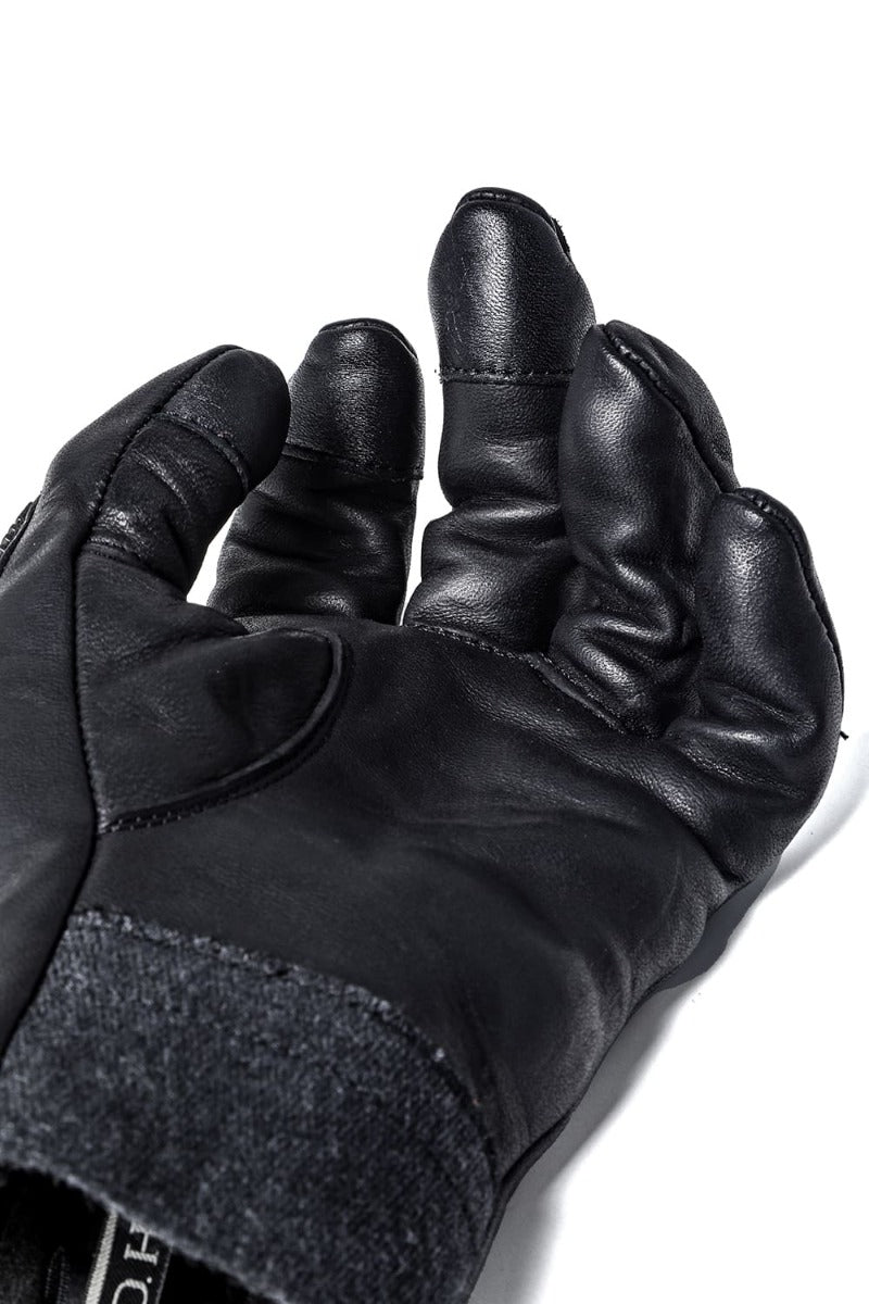 NUDE: mm x D. HYGEN Collaboration Horse Leather Multi-Zip Glove