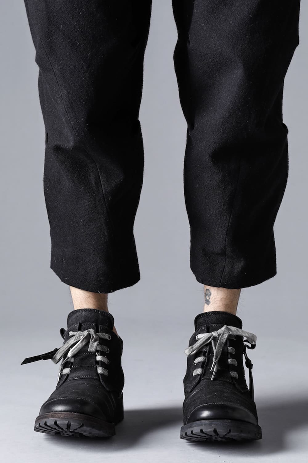 Horse Leather Flat Sole Sneakers Derby Shoes  Black