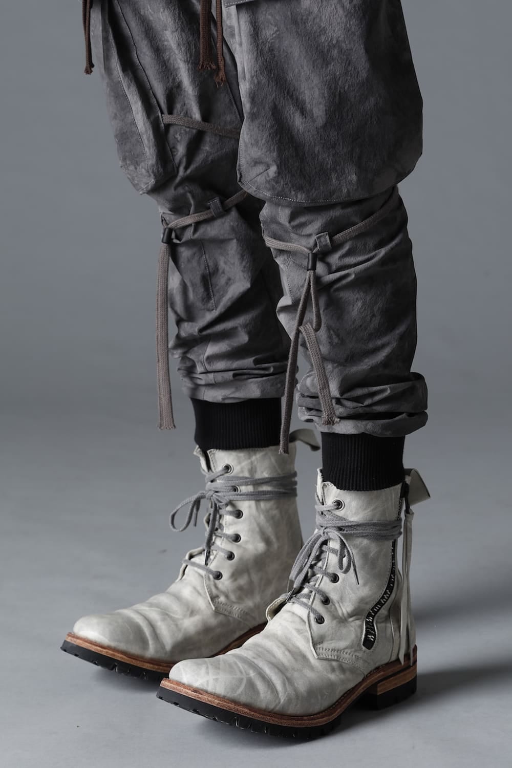 Horse Leathe Lace Up Boots Dusty White