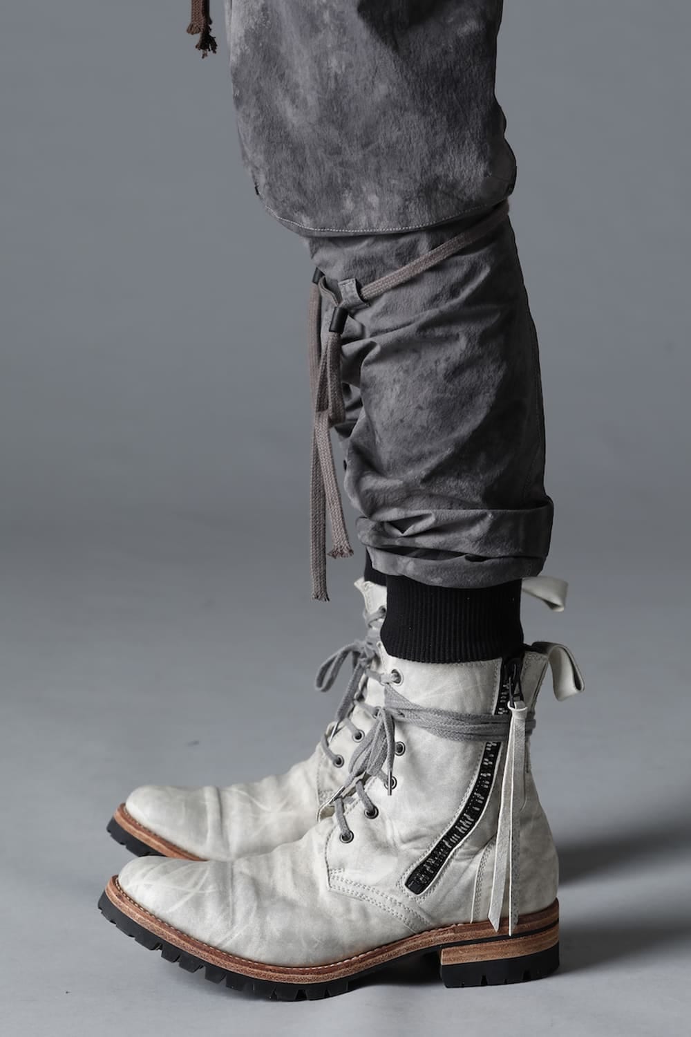 Horse Leathe Lace Up Boots Dusty White