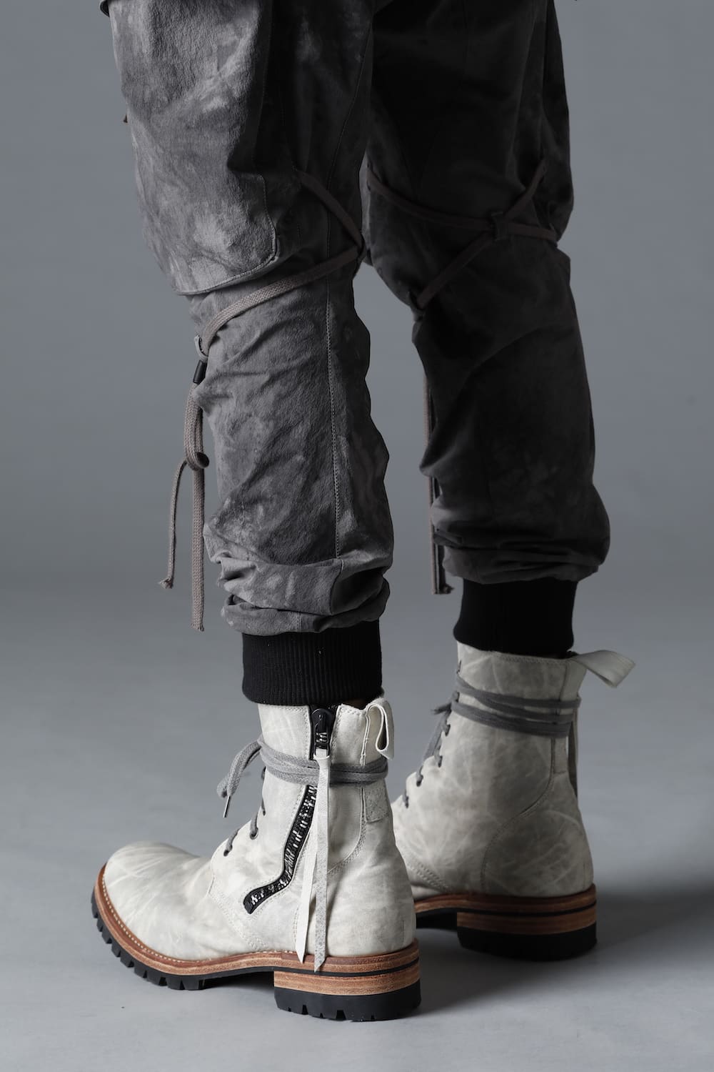 Horse Leathe Lace Up Boots Dusty White