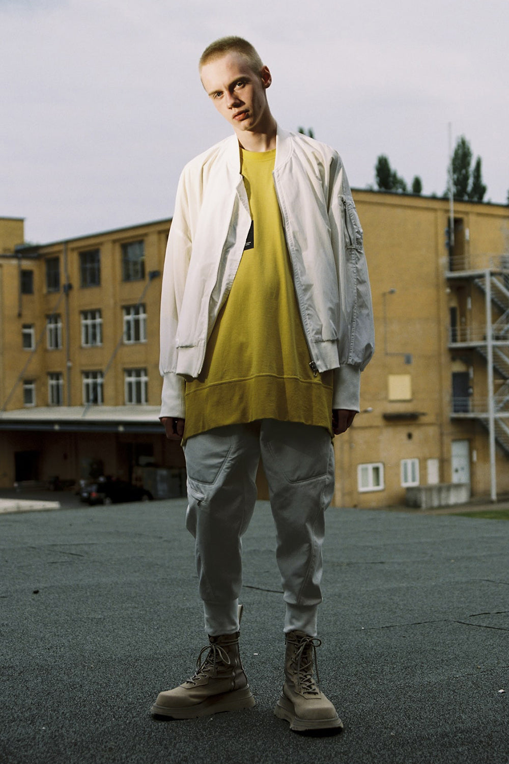 MILITARY LEG POCKET CROPPED PANTS Off