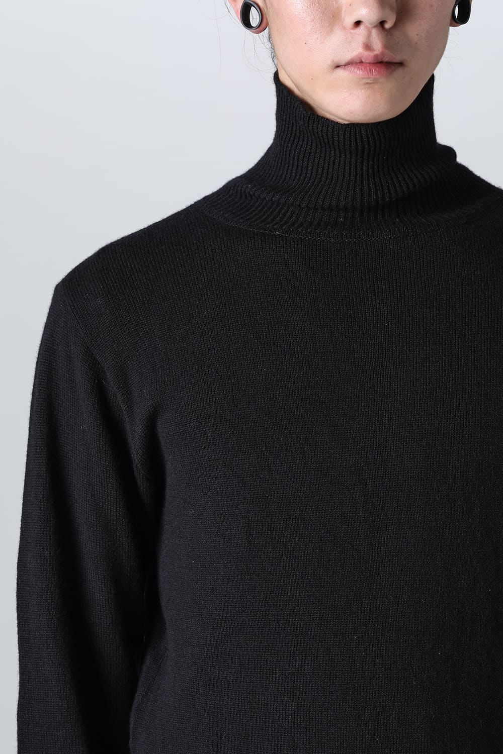 super fine wool sweater turtleneck Black