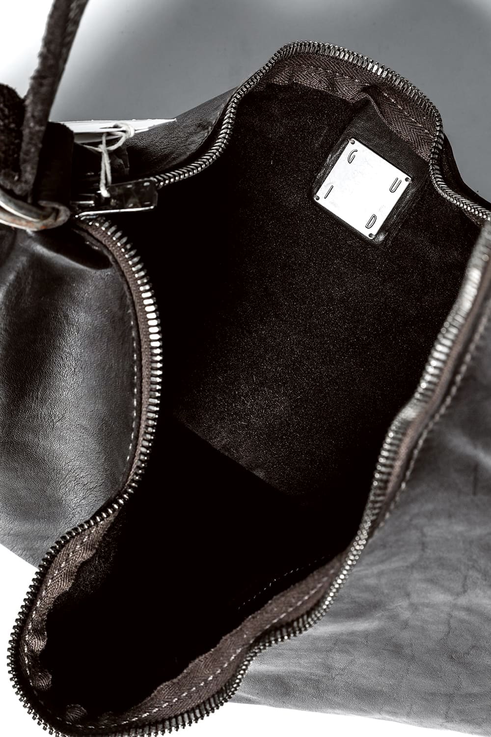 Round Zip Shoulder Bag Soft Horse Full Grain Leather-SZ01 CV60T