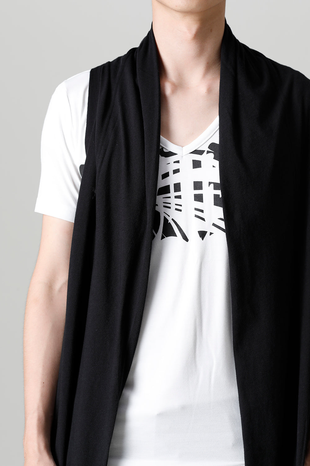 TERRON Sleeveless Cardigan