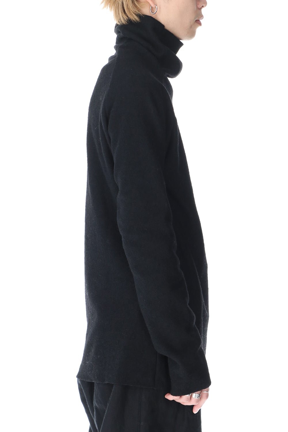 Wool Bottle Neck Knit Black