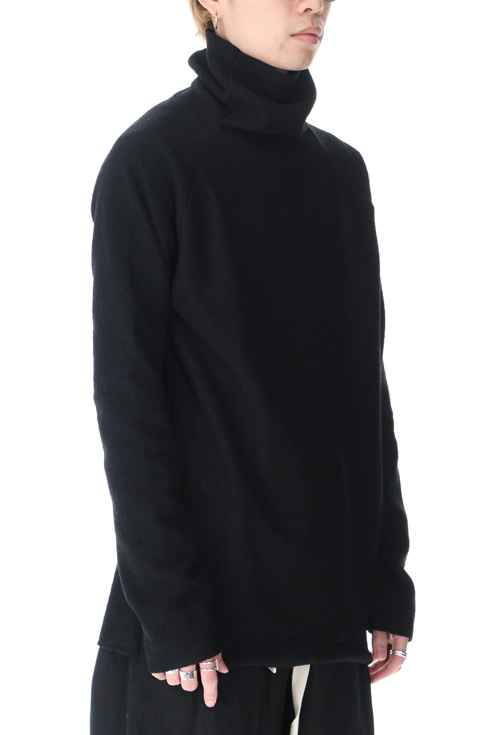 Wool Bottle Neck Knit Black