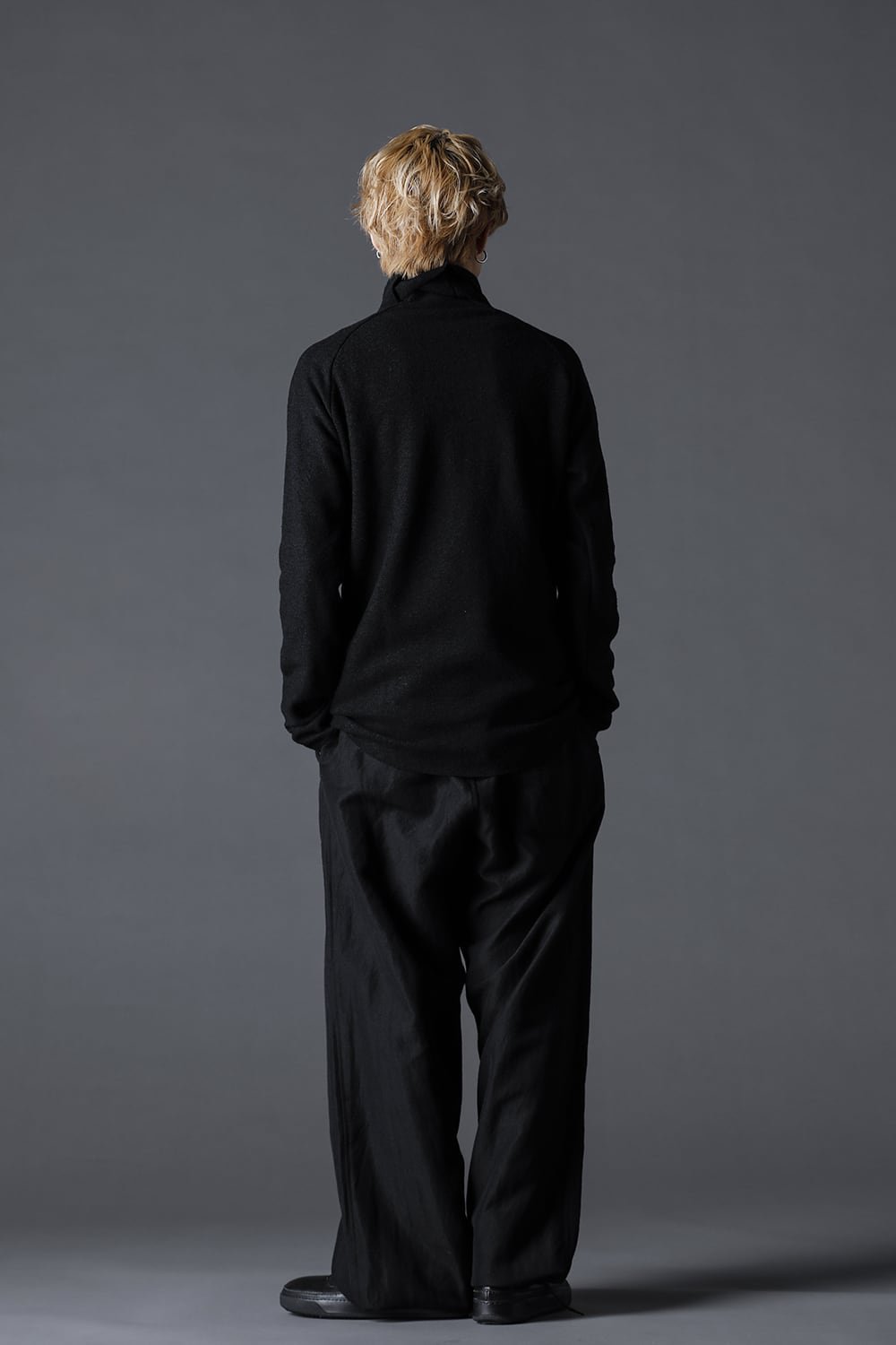 Wool Bottle Neck Knit Black