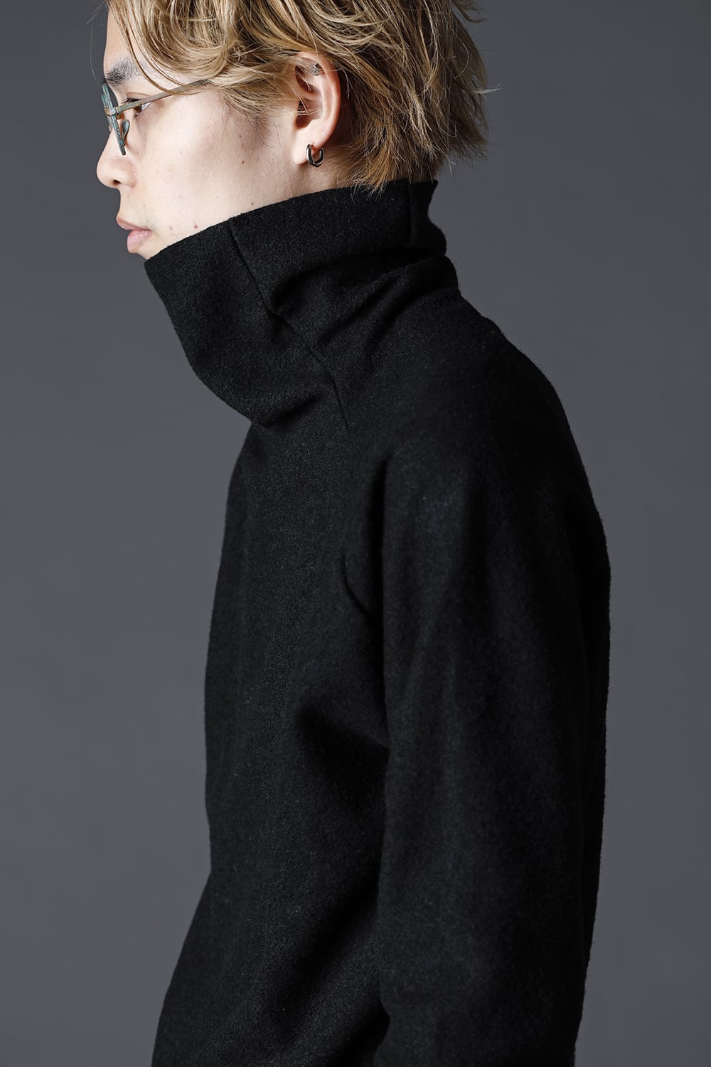 Wool Bottle Neck Knit Black