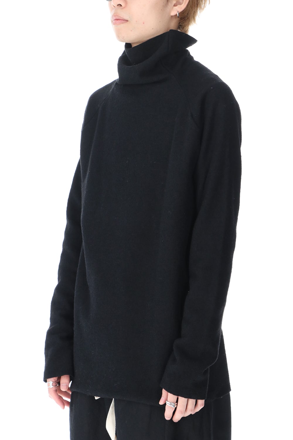 Wool Bottle Neck Knit Black