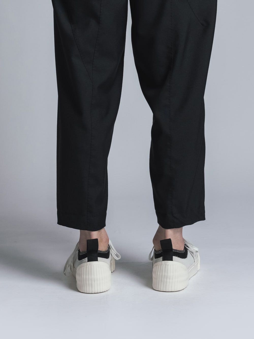 ローカットスニーカー  Black