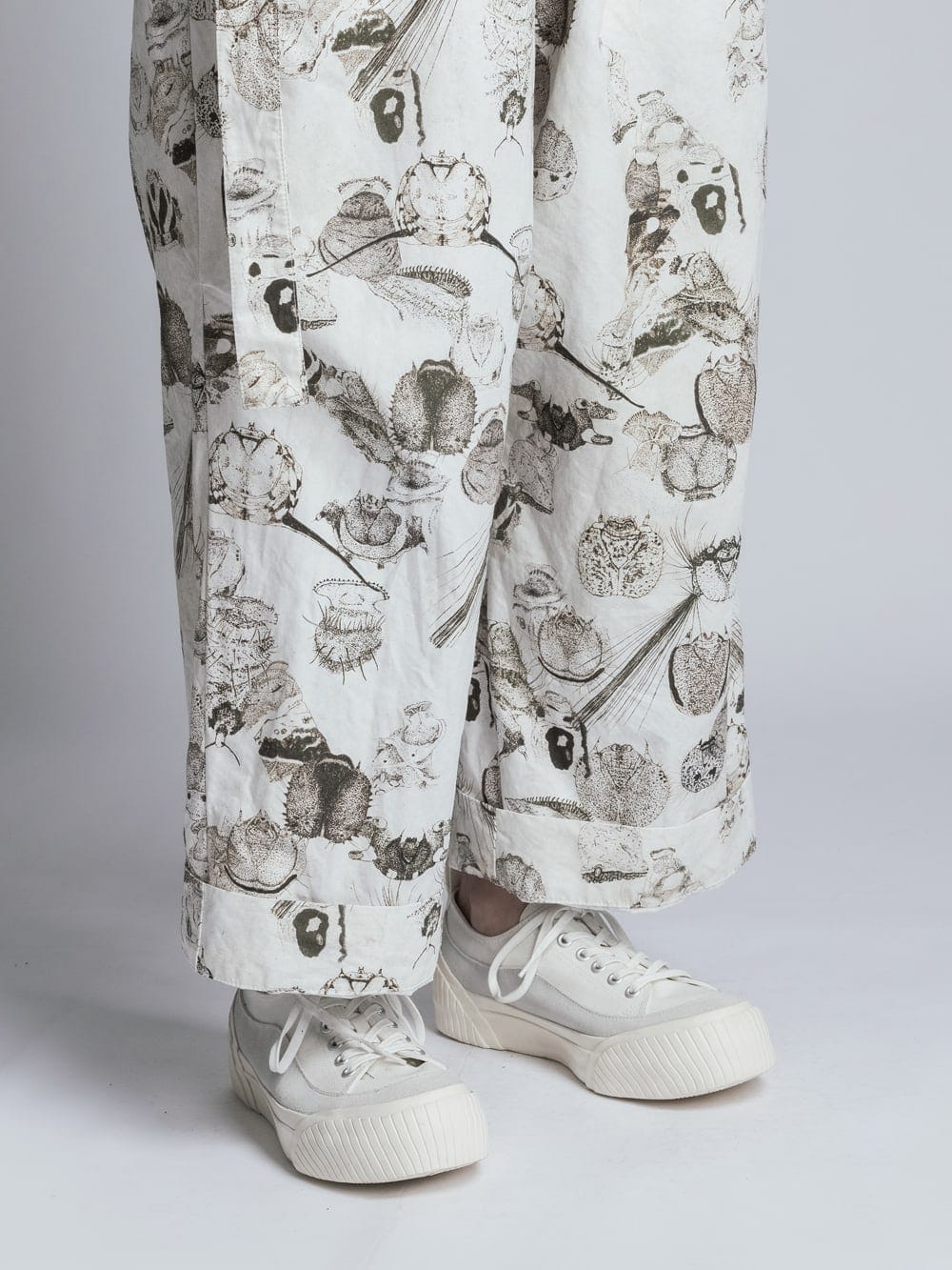 SUZUKO MOMOYAMA Innsects Print Wide Pants White Mix