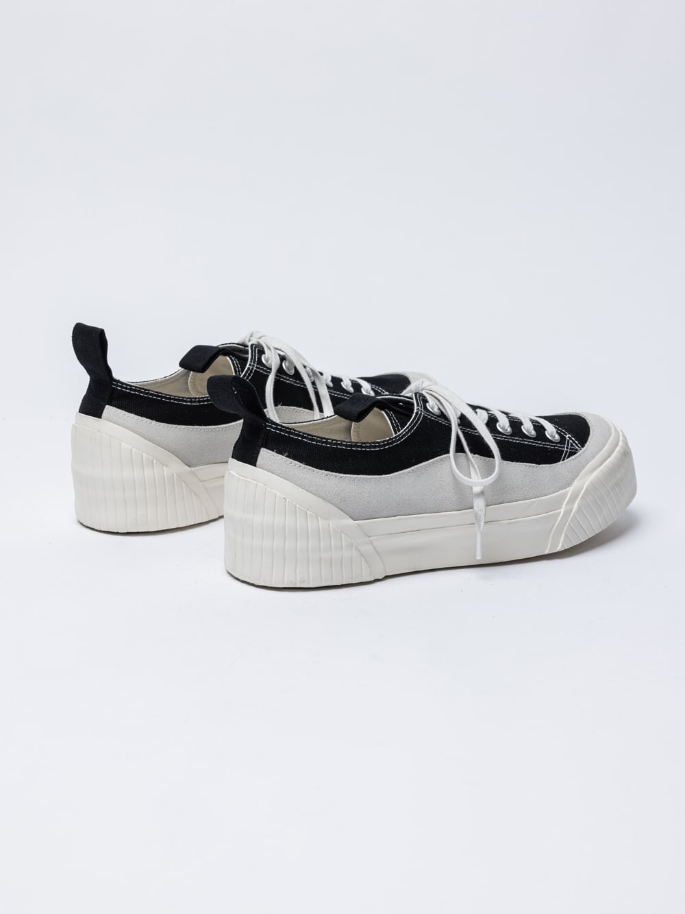 ローカットスニーカー  Black