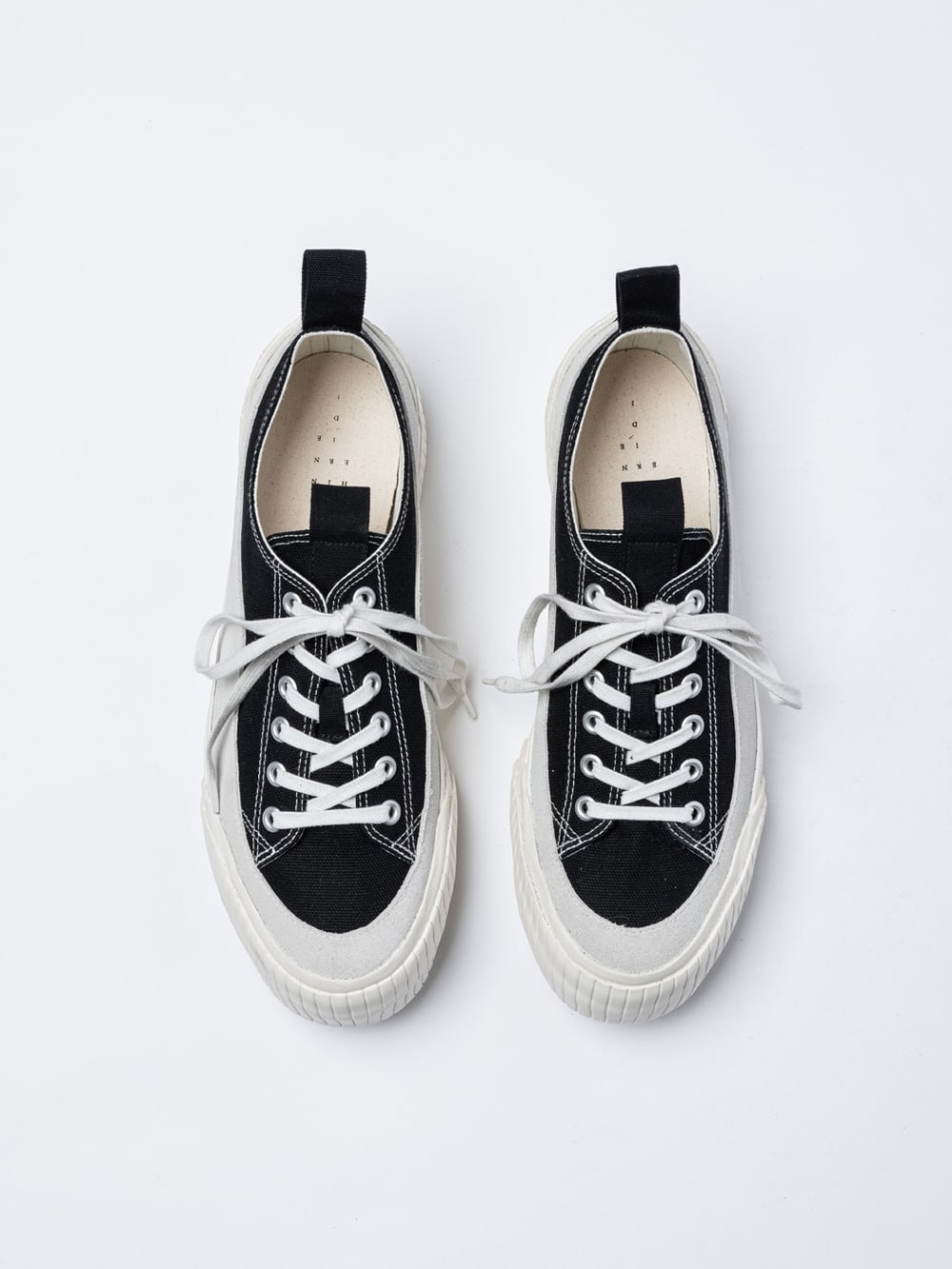 ローカットスニーカー  Black