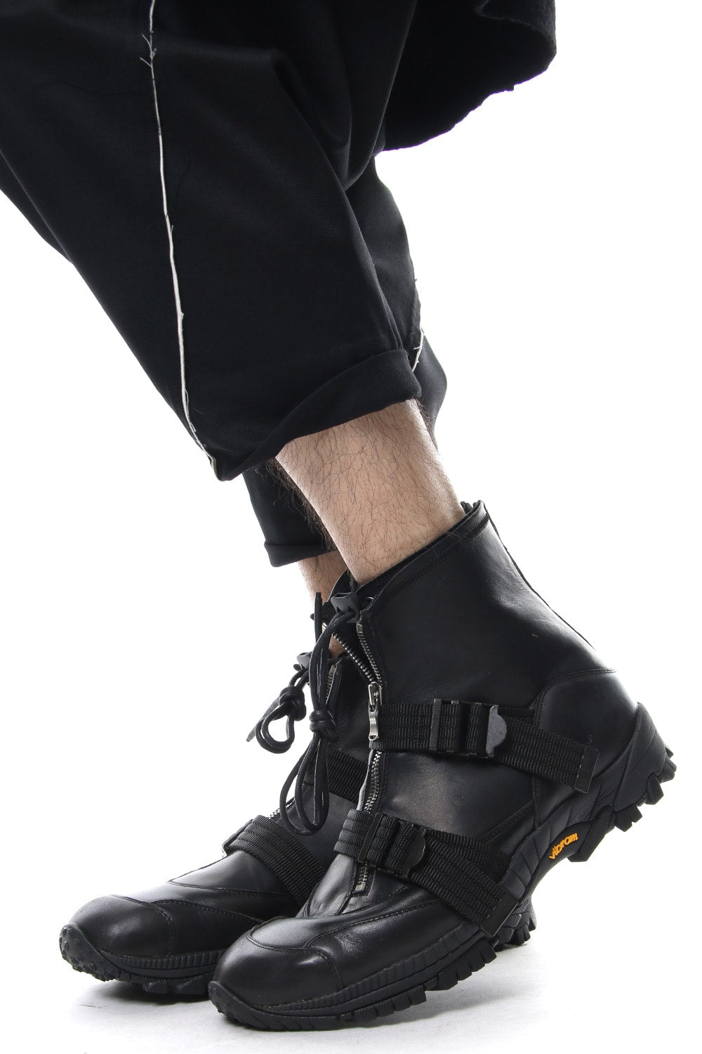 Stretch leather layered boots