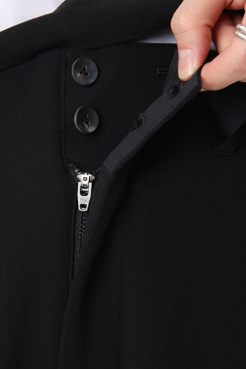 Hard twist Double weave Three-quarter length pants Black