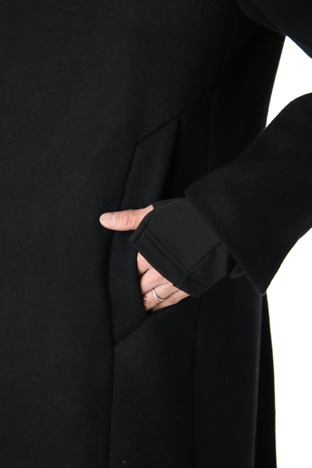 メルトン ハイネック コート