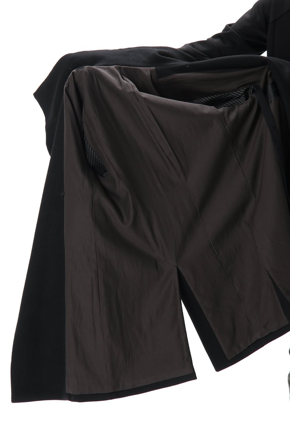 メルトン ハイネック コート