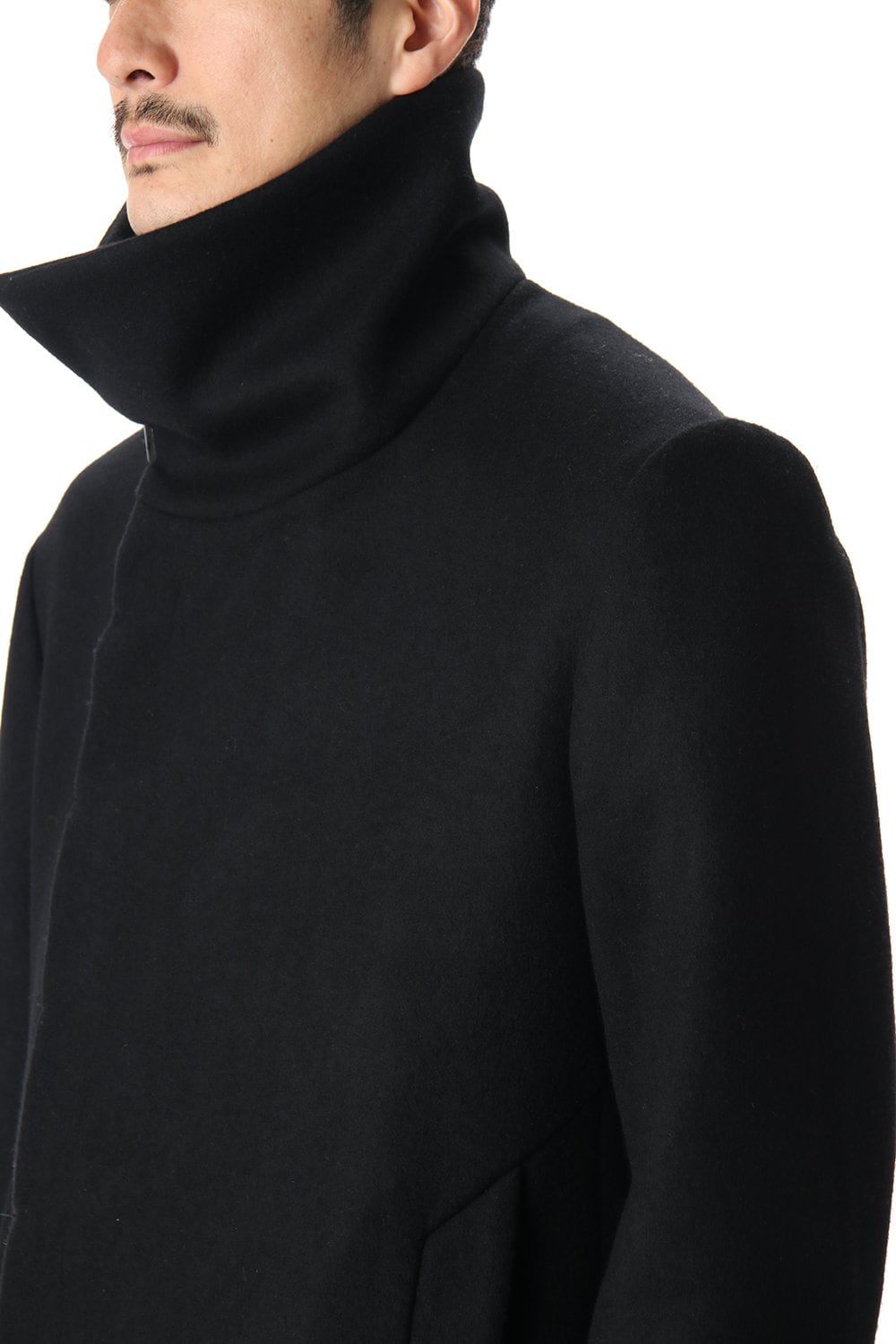 メルトン ハイネック コート