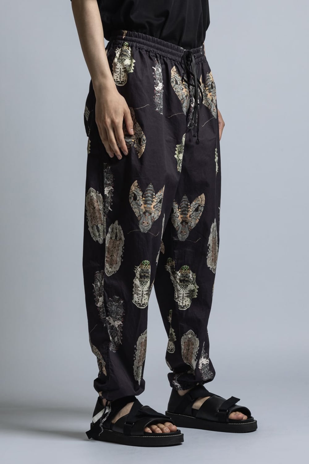 SUZUKO MOMOYAMA 'INSECTS' Print Hem String Pants