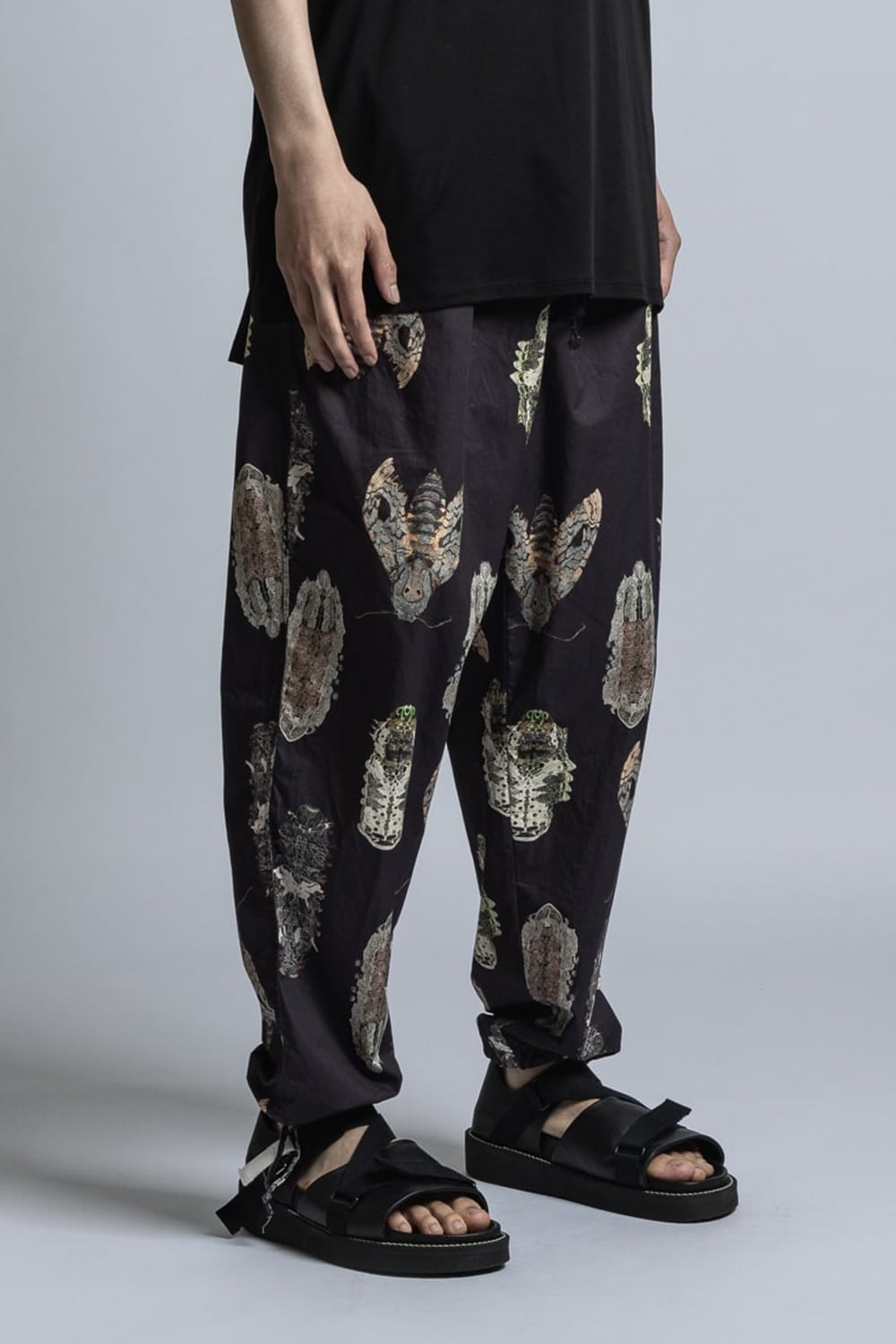 SUZUKO MOMOYAMA 'INSECTS' Print Hem String Pants