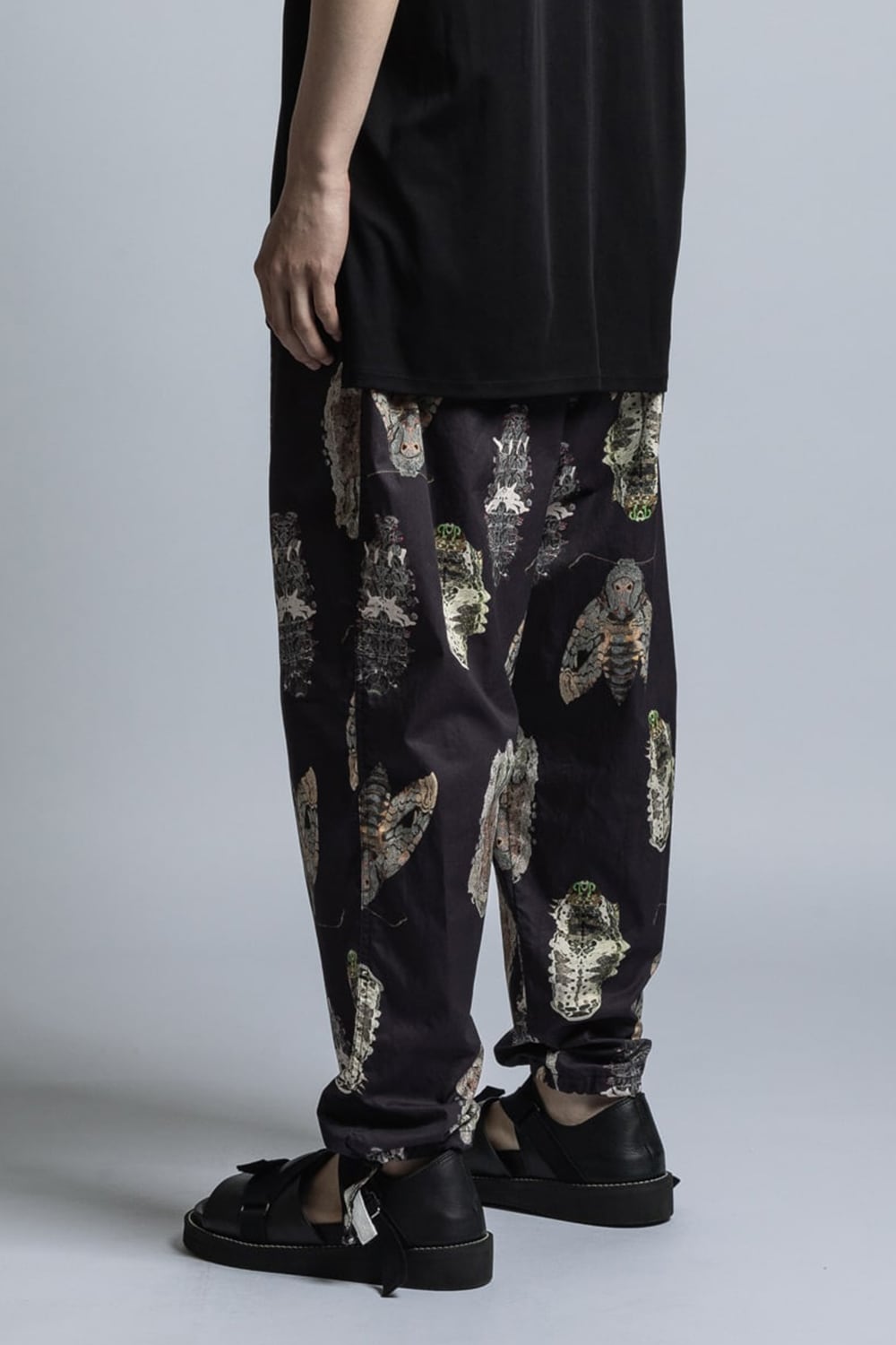 SUZUKO MOMOYAMA 'INSECTS' Print Hem String Pants