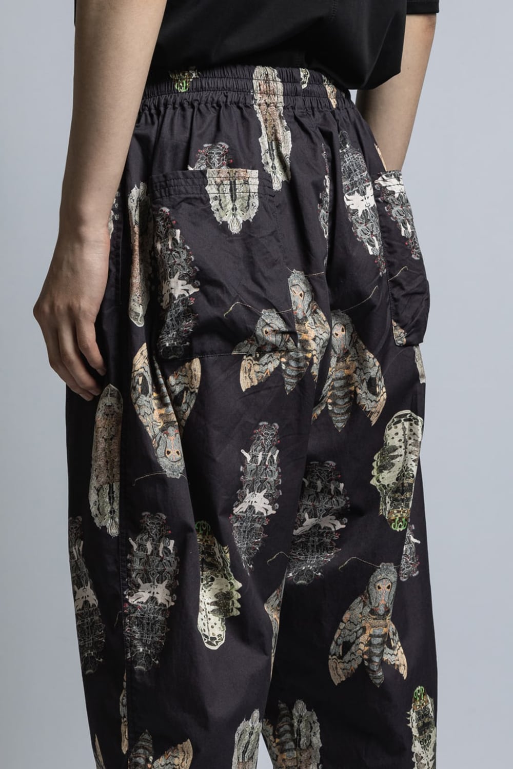 SUZUKO MOMOYAMA 'INSECTS' Print Hem String Pants