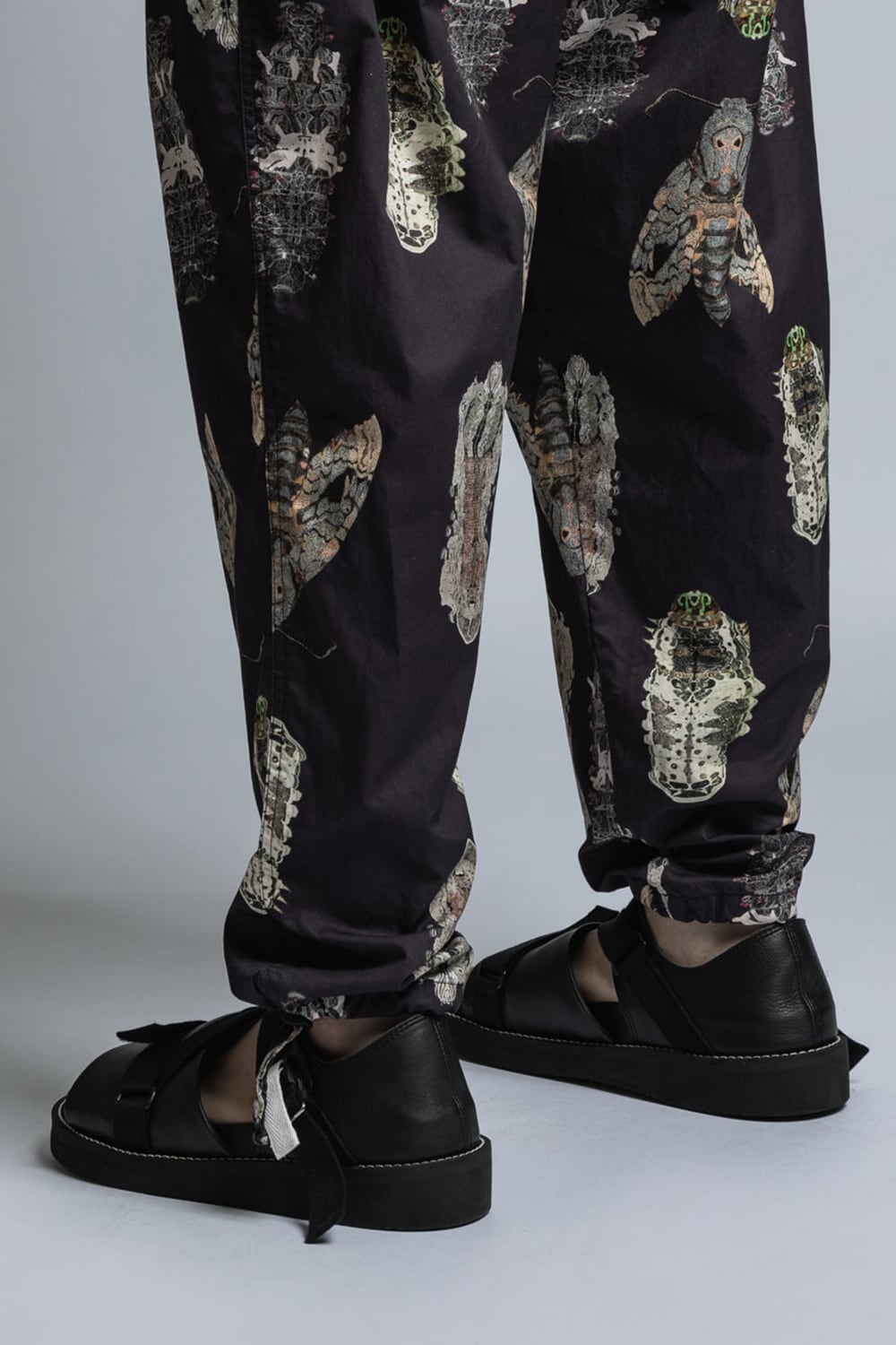 SUZUKO MOMOYAMA 'INSECTS' Print Hem String Pants