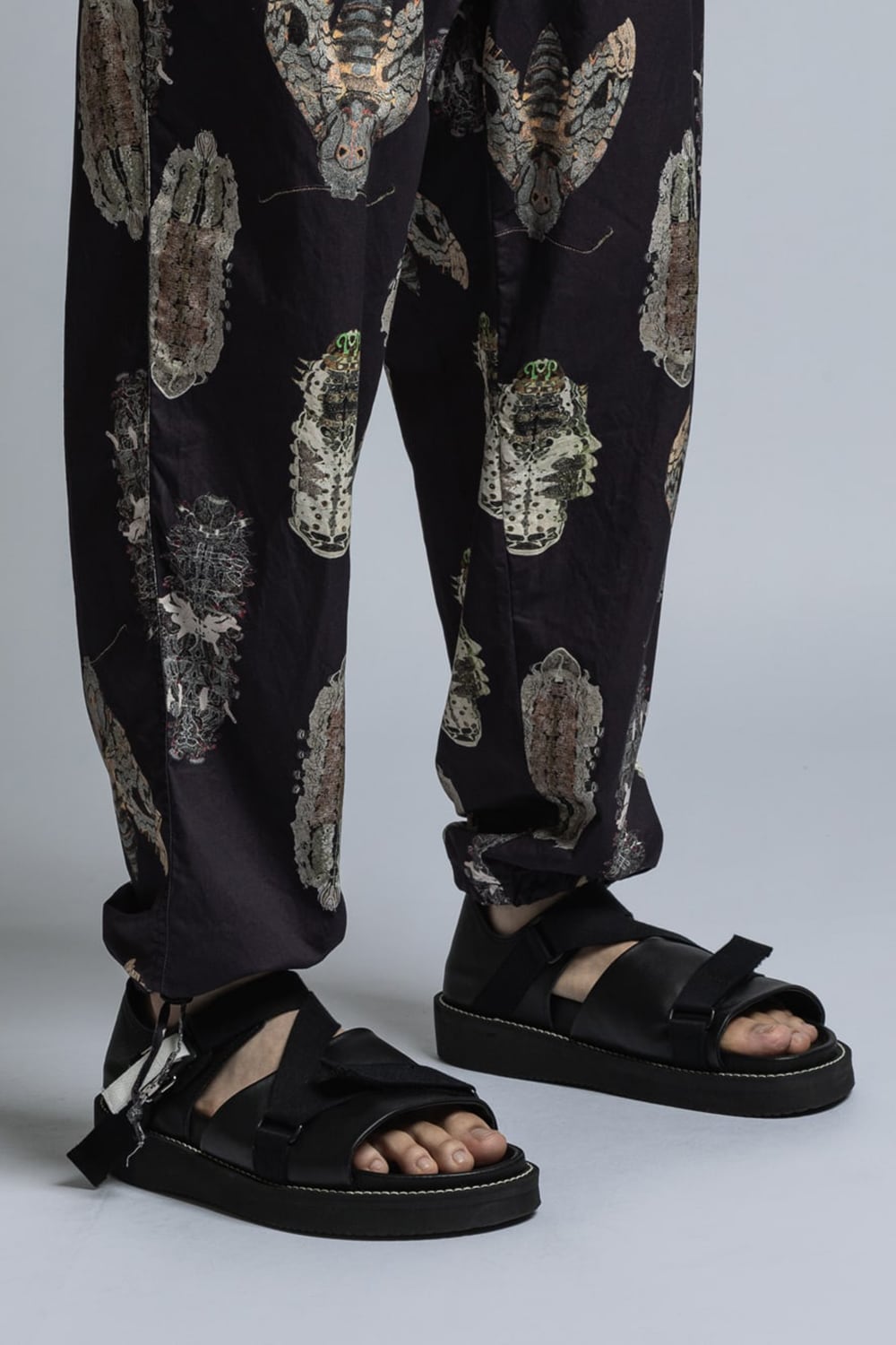 SUZUKO MOMOYAMA 'INSECTS' Print Hem String Pants