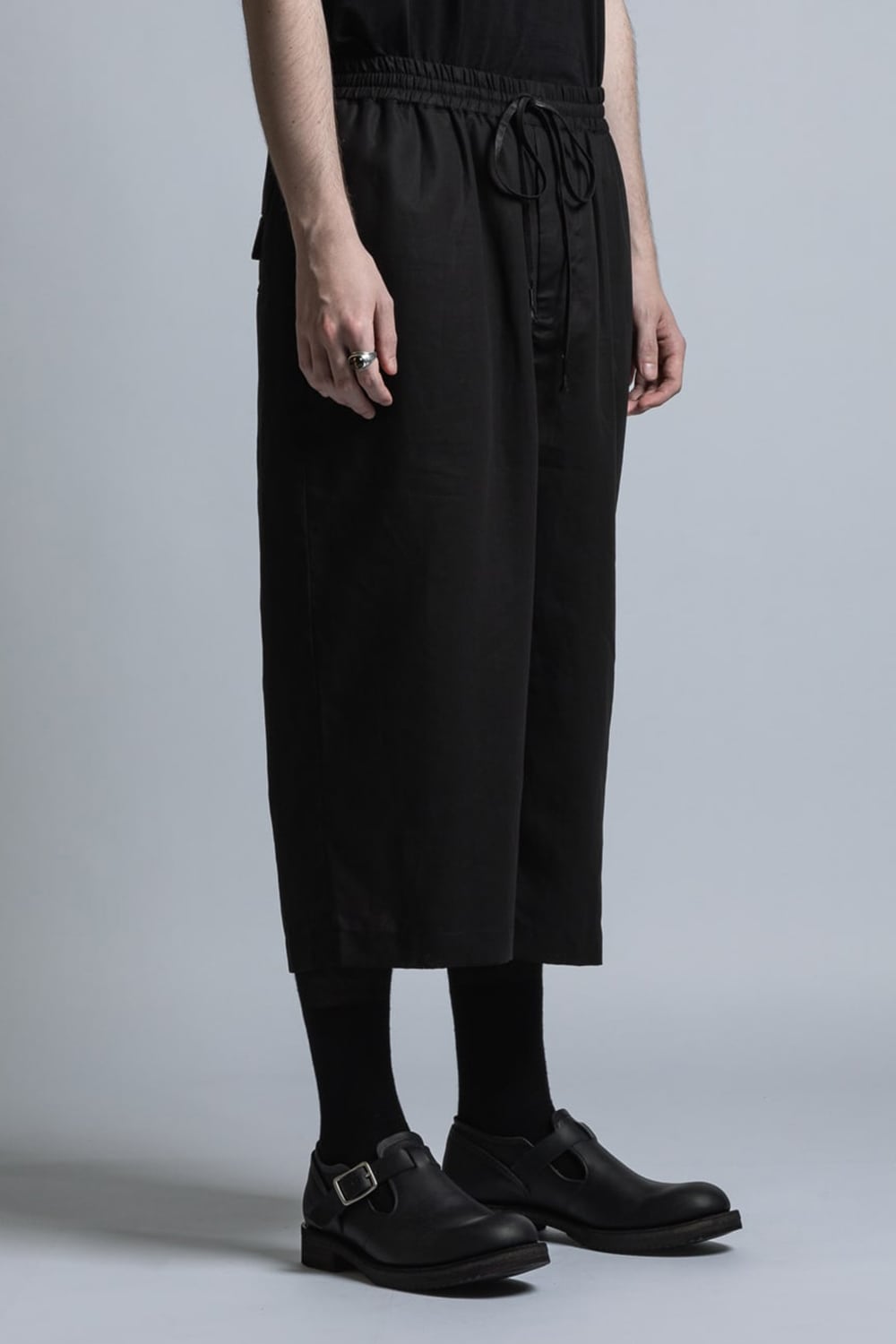 Strong-Twist Cotton Wide Cropped Pants