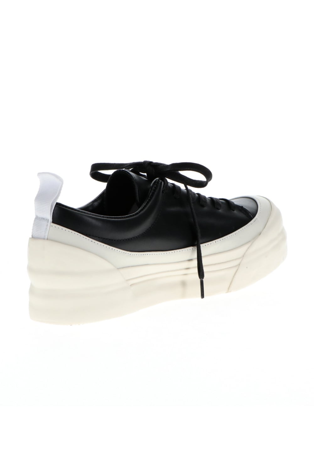Low Cut Sneakers Black / White
