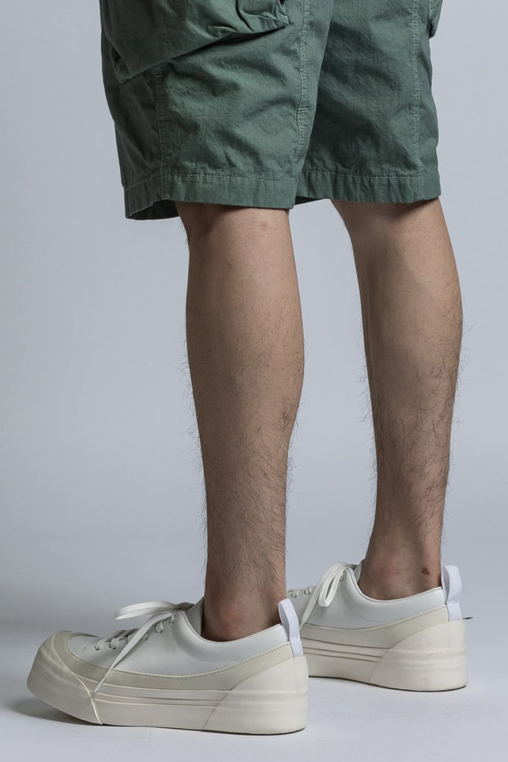 Low Cut Sneakers White / White