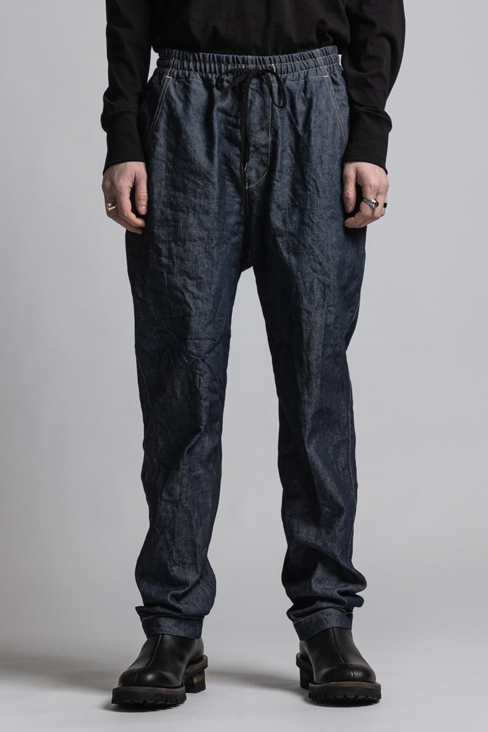 Strong twist Denim Tapered pants