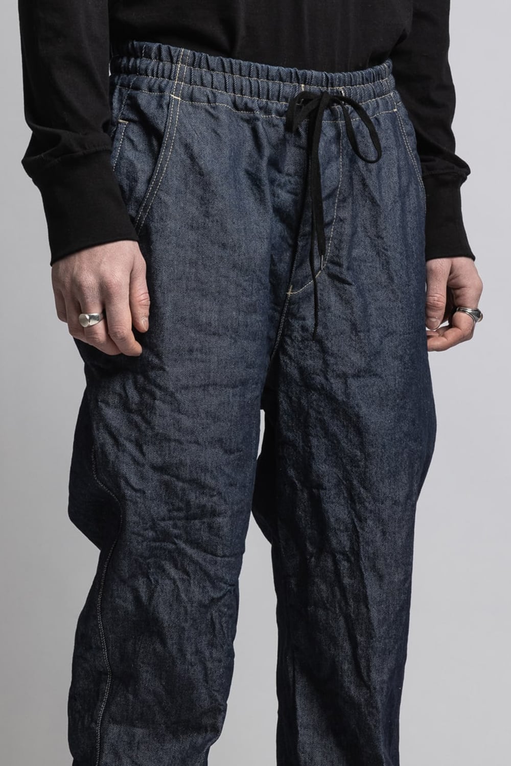 Strong twist Denim Tapered pants