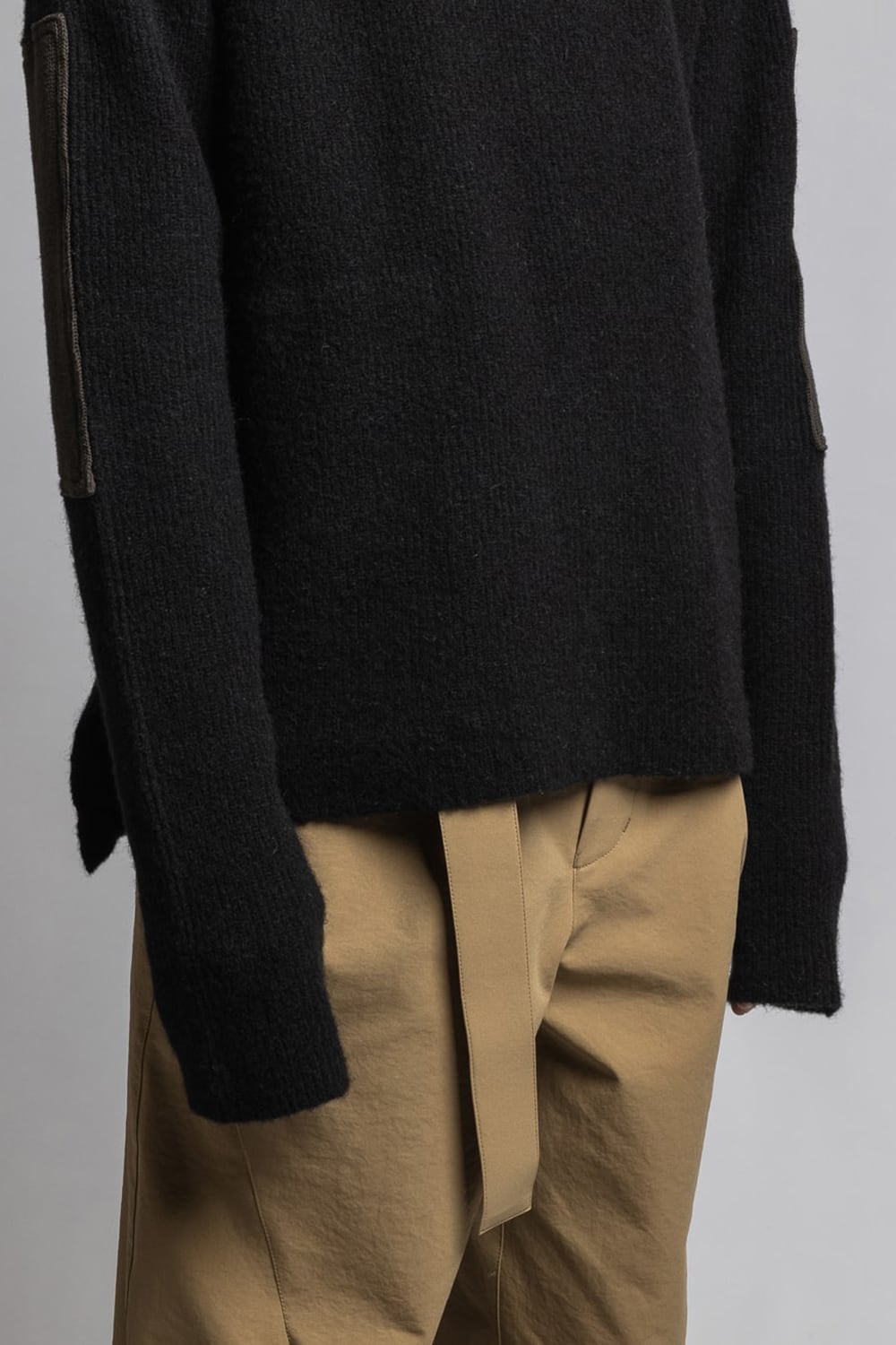 Knit Pullover with Neck Warmer Black