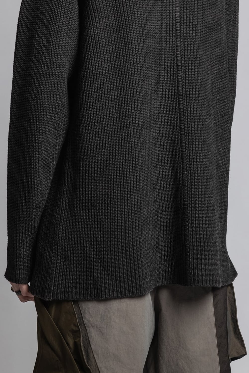 Pigment Spray Pullover Black