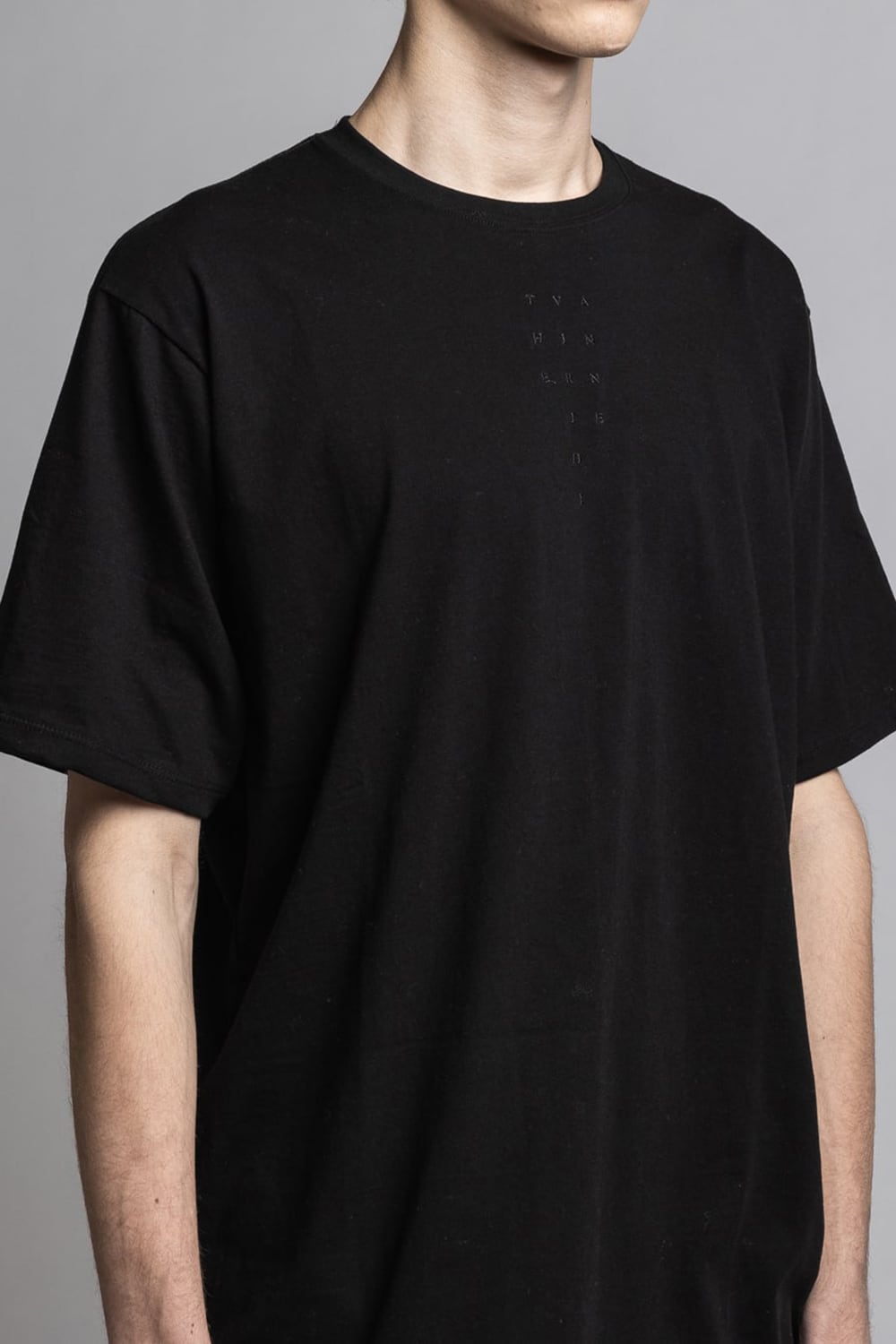 40/- Jersey Stitch Embroidered Half Sleeve T-shirt Black