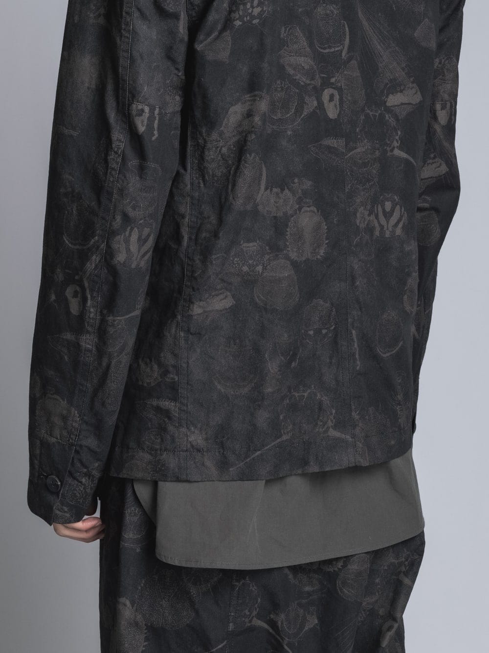 SUZUKO MOMOYAMA Insects Print Jacket  Black Mix