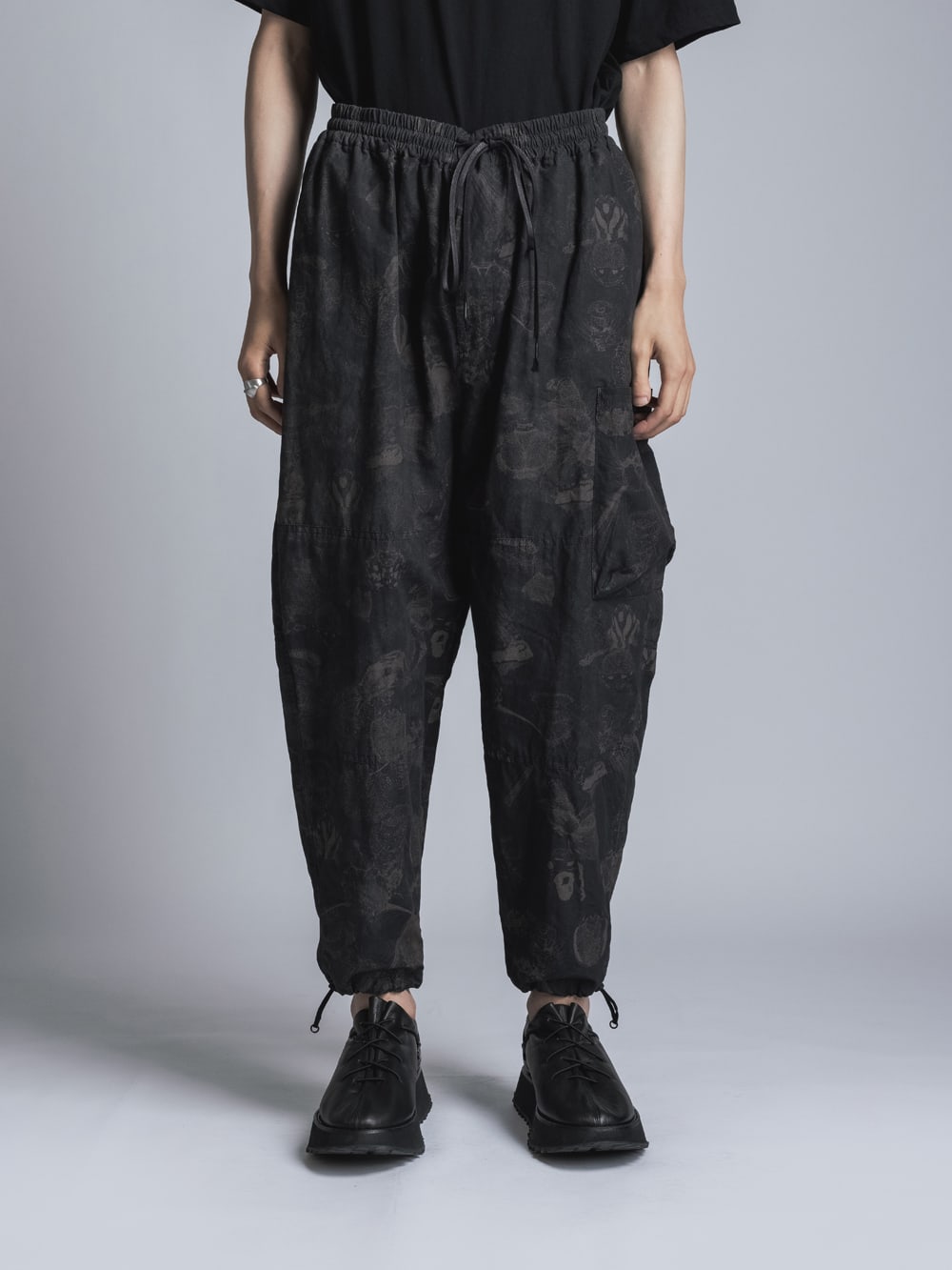 SUZUKO MOMOYAMA Innsects Print Pants Black Mix