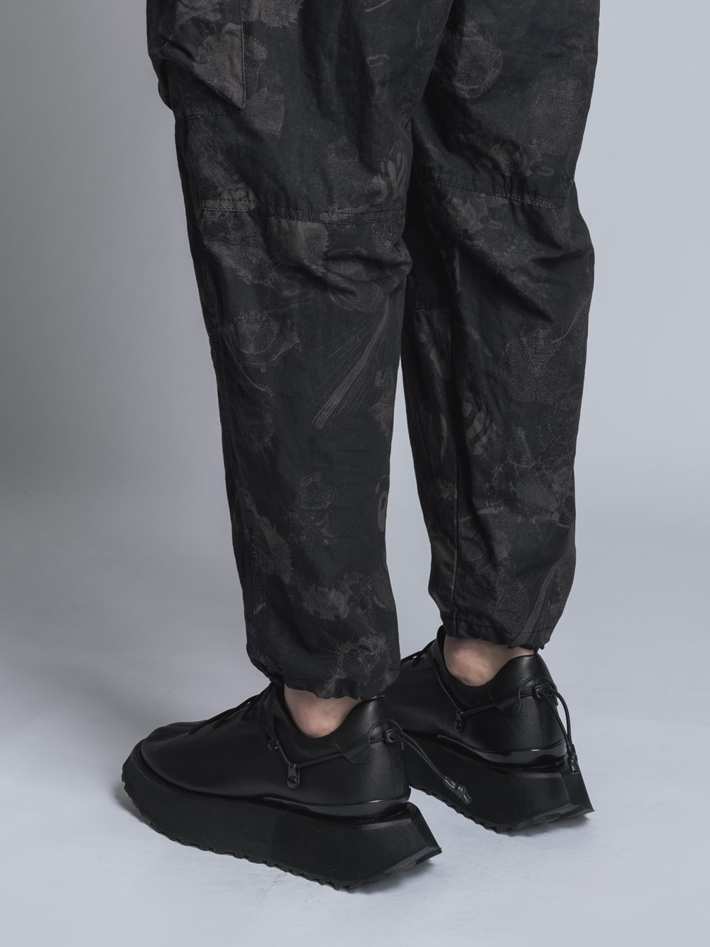 SUZUKO MOMOYAMA Innsects Print Pants Black Mix