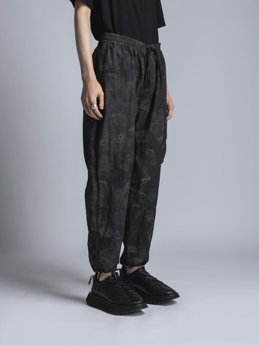 SUZUKO MOMOYAMA Innsects Print Pants Black Mix