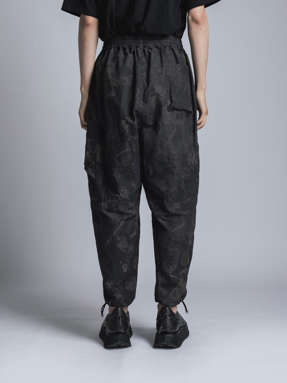 SUZUKO MOMOYAMA Innsects Print Pants Black Mix