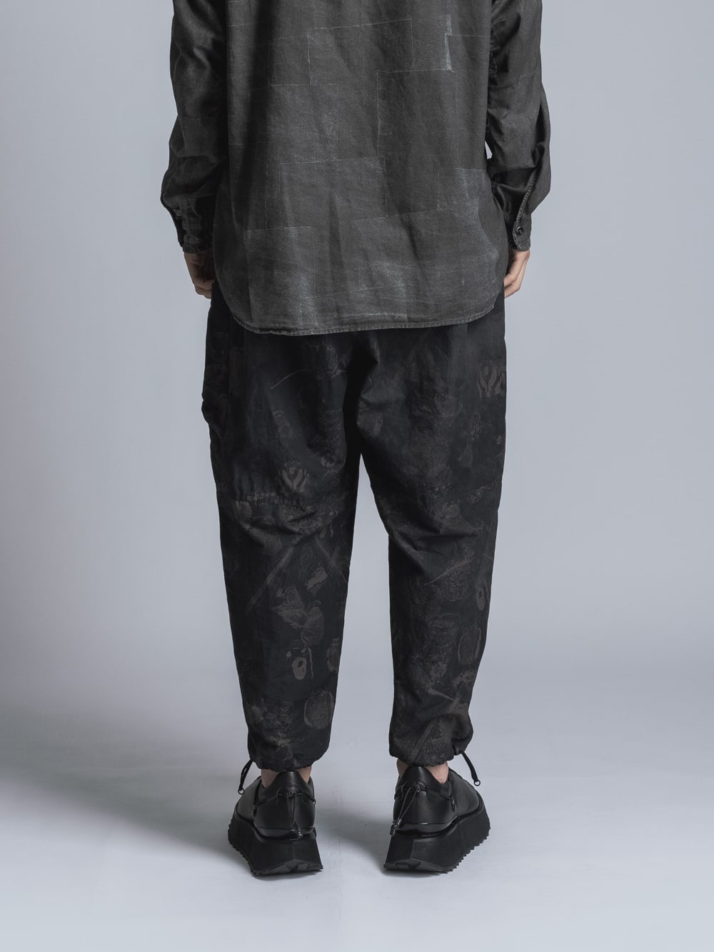 SUZUKO MOMOYAMA Innsects Print Pants Black Mix