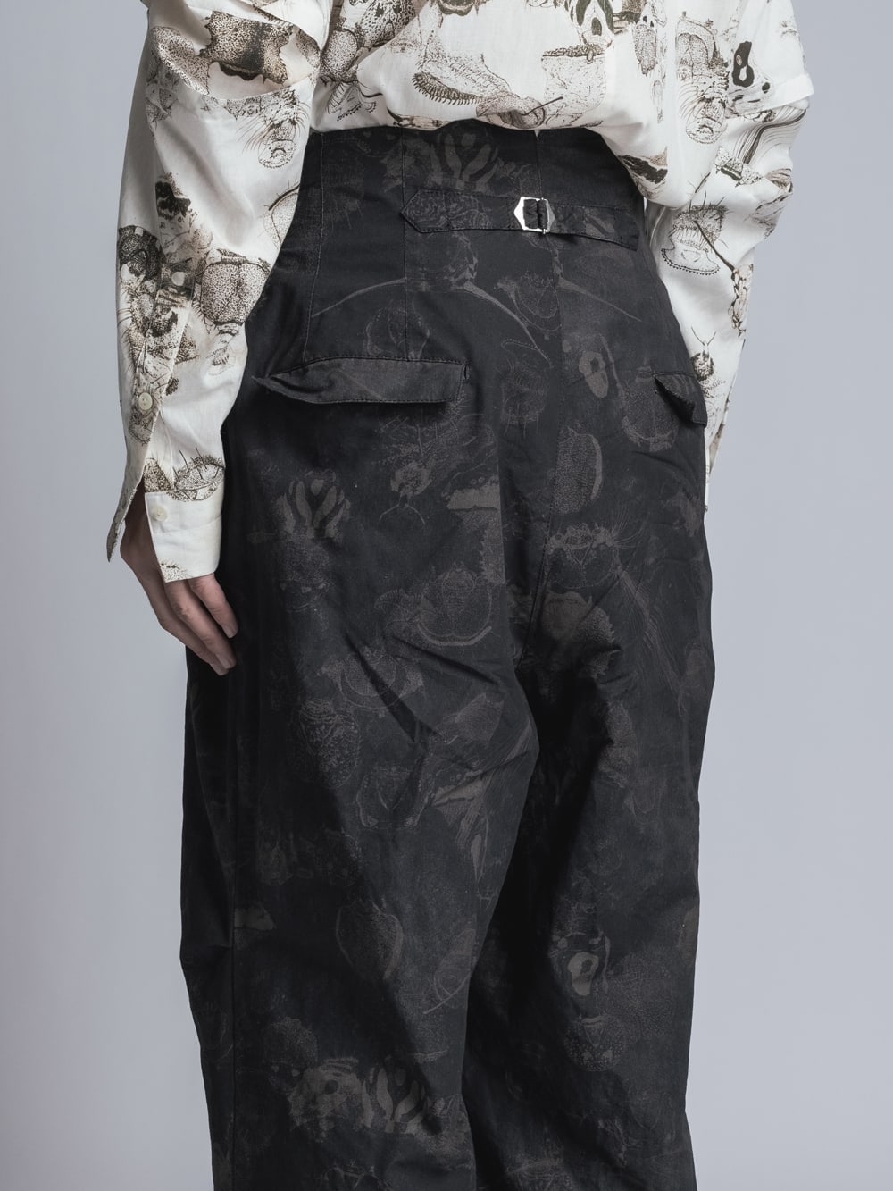 SUZUKO MOMOYAMA Innsects Print Wide Pants Black Mix